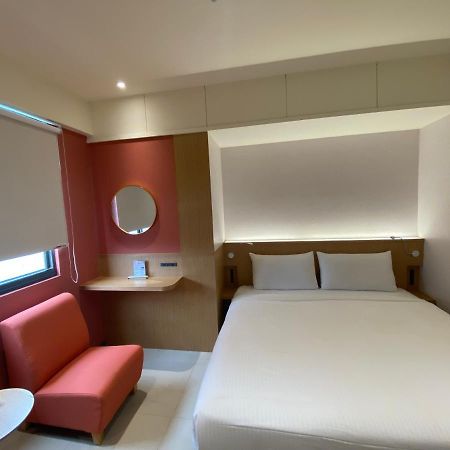 Fu Kuang Hotel Pingtung Exteriör bild