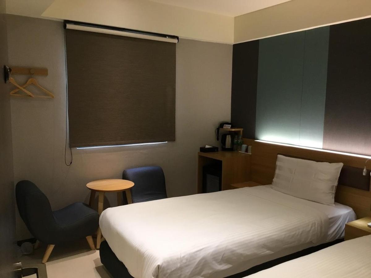 Fu Kuang Hotel Pingtung Exteriör bild