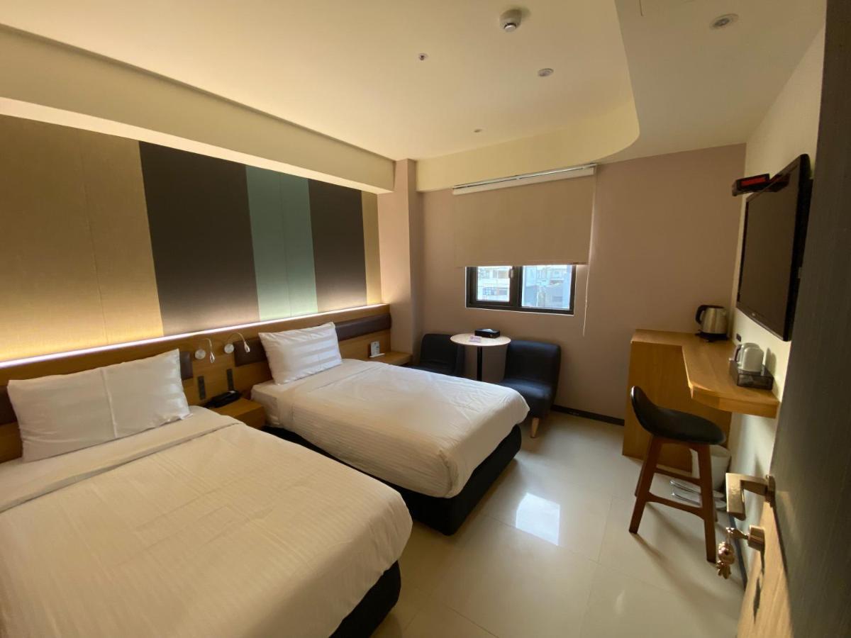 Fu Kuang Hotel Pingtung Exteriör bild