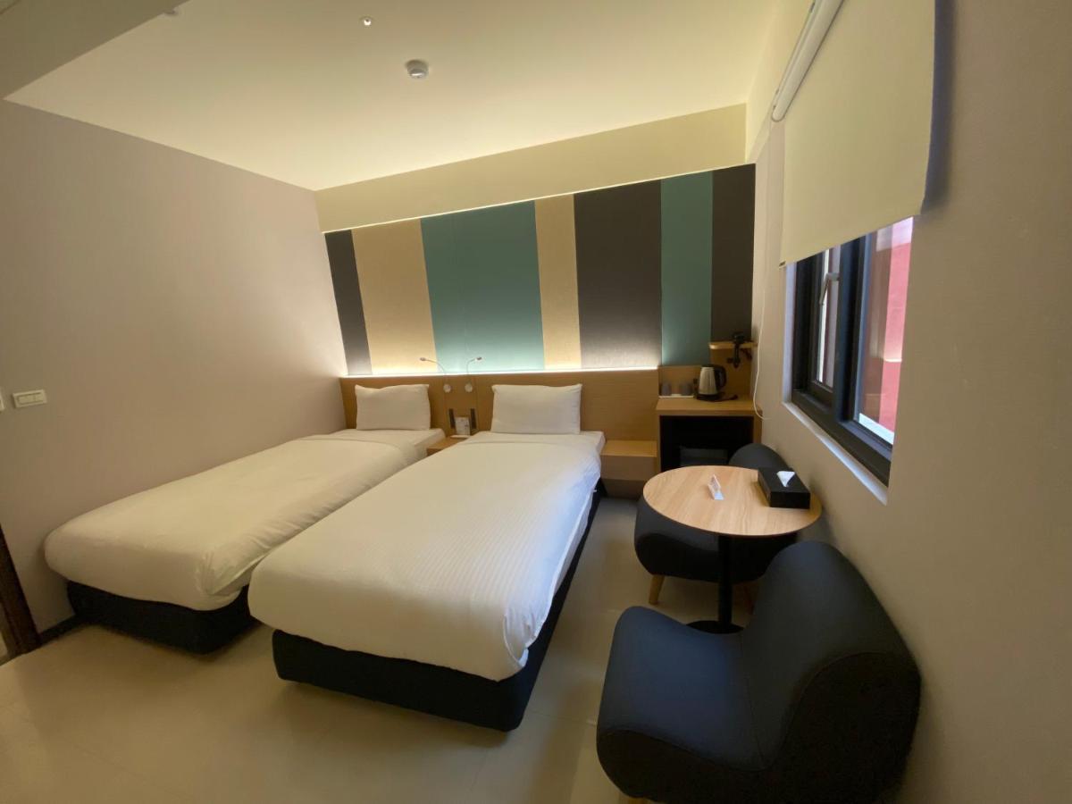 Fu Kuang Hotel Pingtung Exteriör bild